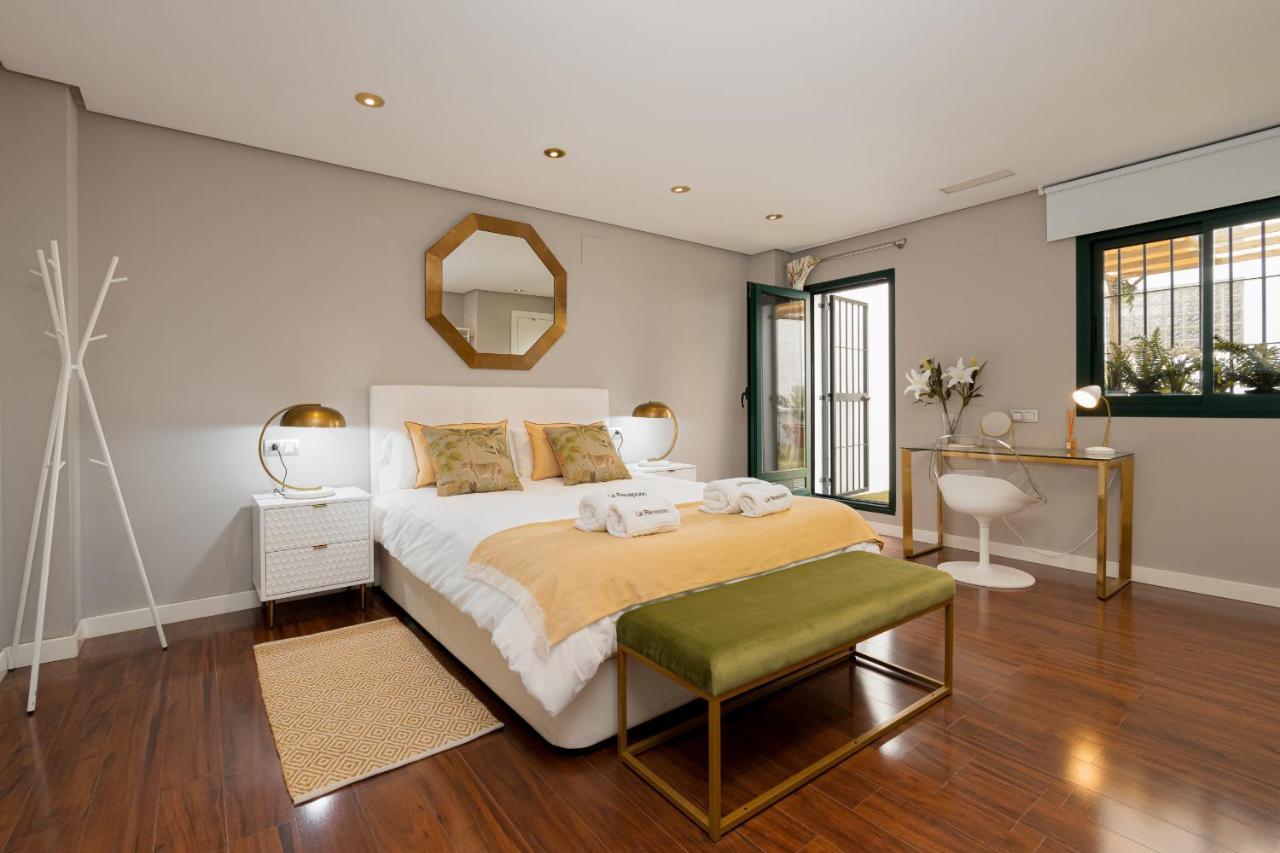 Apartamento C30 Deluxe Studio With Terrace Into Cathedral Square Málaga Exterior foto